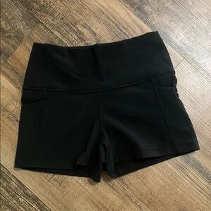 CVG Shorts -XS